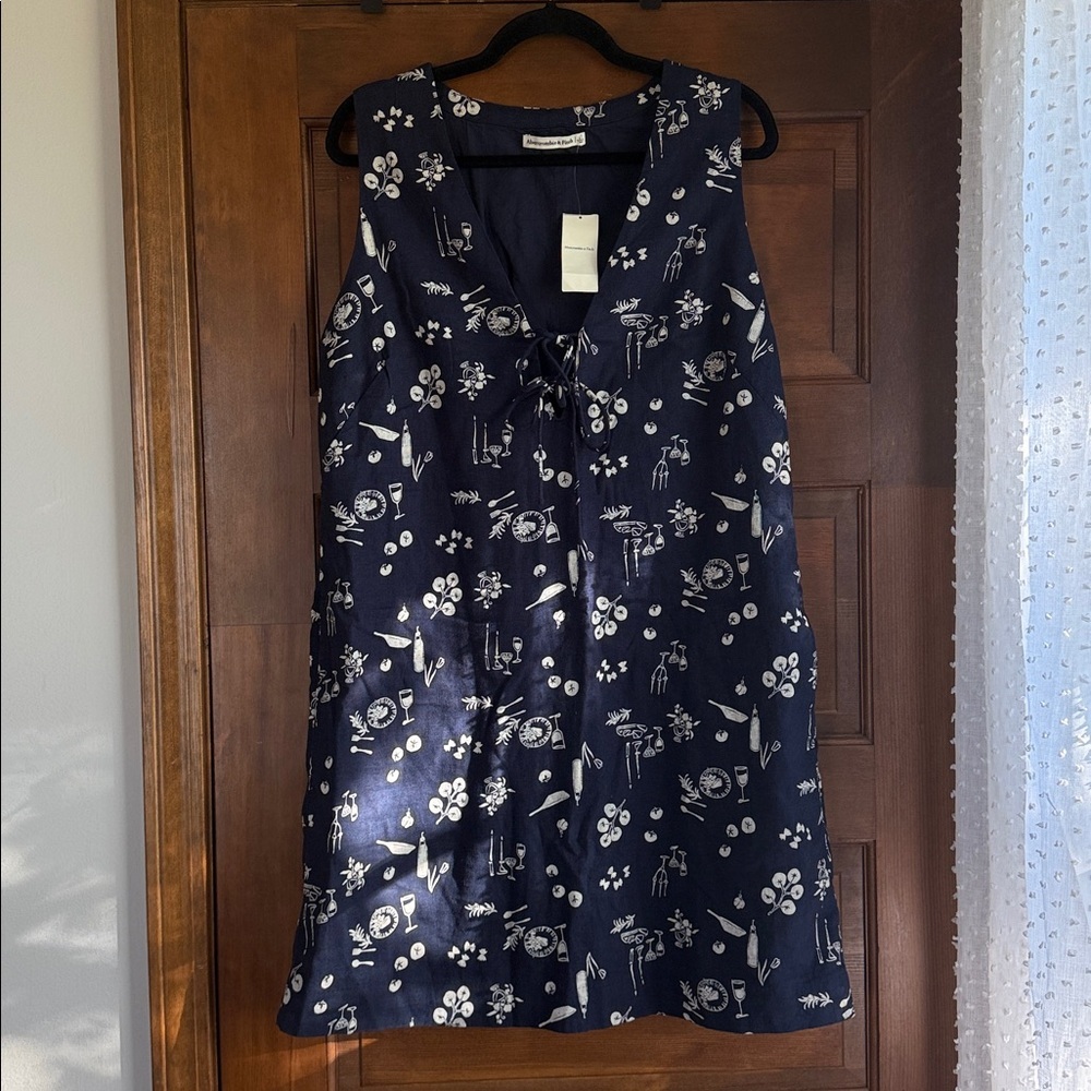 Abercrombie & Fitch Linen-Blend Tie-Front Mini Dress in Navy Patten 🍷🍝🍅 - Picture 9 of 13